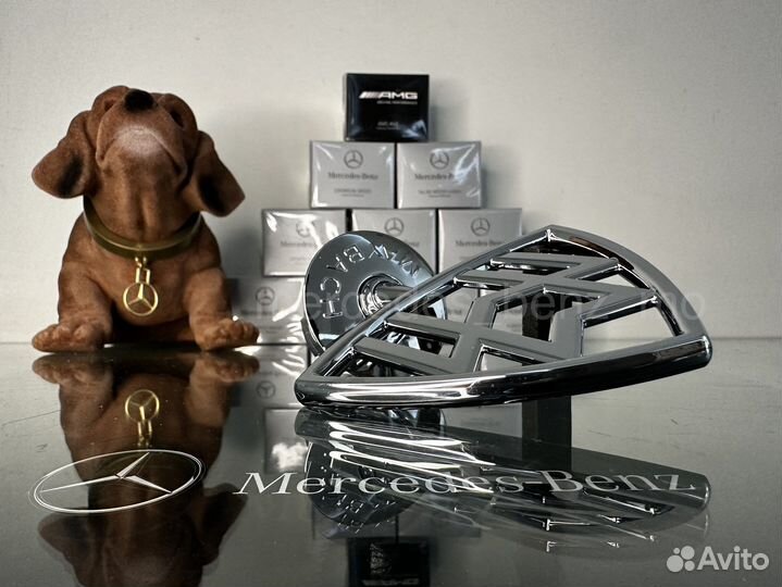 Эмблема Maybach Mercedes Benz, прицел