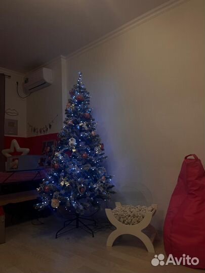 Елка искусственная заснеженная