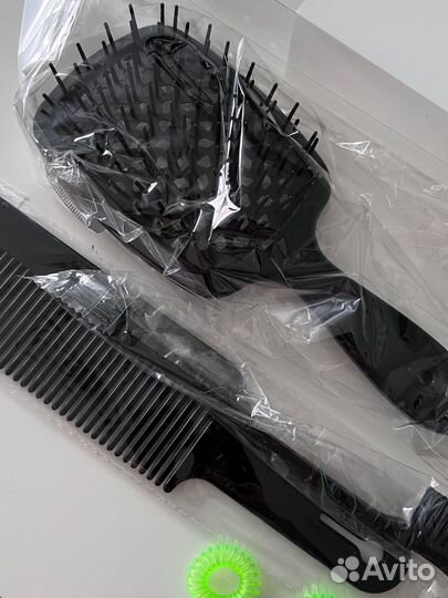 Профессиональный набор расчесок для волос