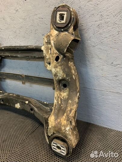 Подрамник передний Bentley Continental Flying Spur