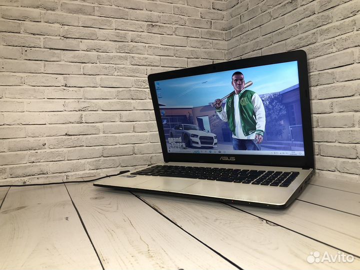 Офисный ноутбук Asus