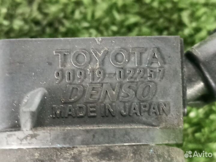 Катушка зажигания Toyota Ractis NSP120 1nrfe 2011