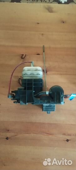 Замок багажника w220