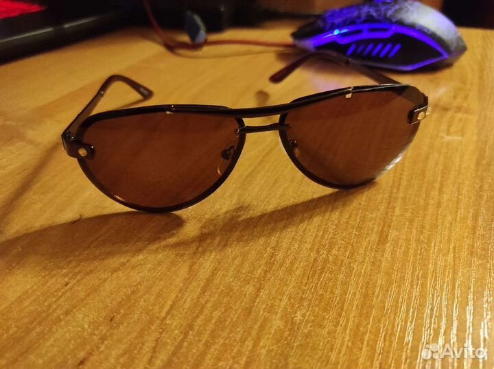 Солнцезащитные очки