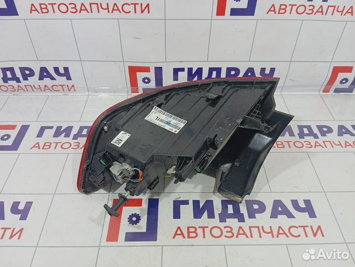 Фонарь задний наружный левый Renault Arkana 265558659R