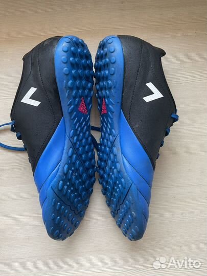 Бутсы adidas 41 размер в идеальном состоянии