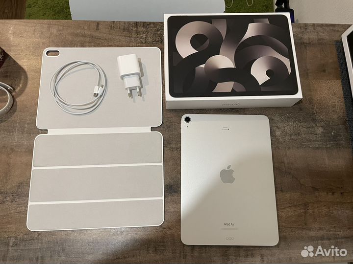 iPad Air 5 M1 64gb Starlight На гарантии