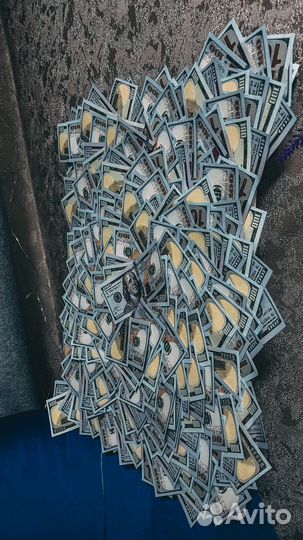 Картина из денег