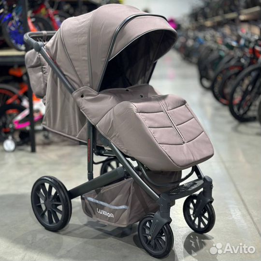 Прогулочная коляска новая