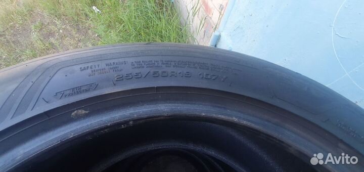 Goodyear EfficientGrip SUV 255/50 R19