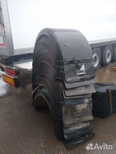 Пластиковые крылья