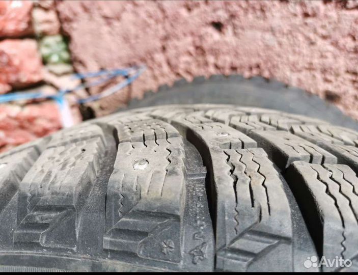 Michelin X-Ice North 2 19.5 R15