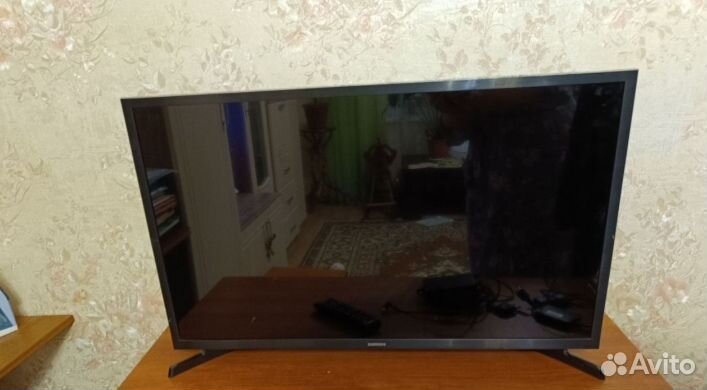 SMART Samsung UE32N5300 (81 см) Full HD, HDR