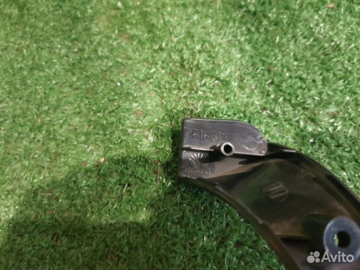 Накладка Ручки Внутренней Двери передняя правая