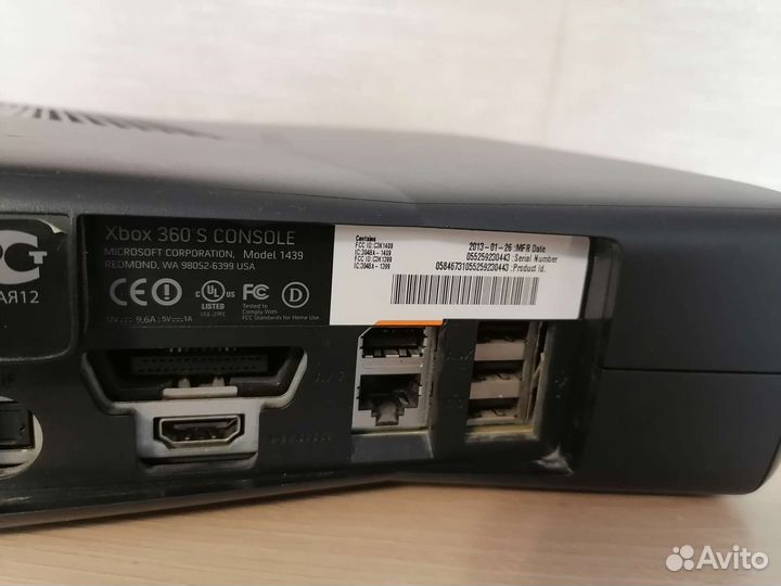 Xbox 360S +2джоя, 999игр Прошита