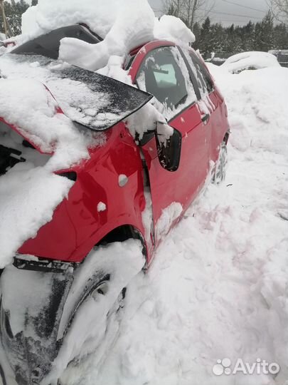 Toyota yaris разбор