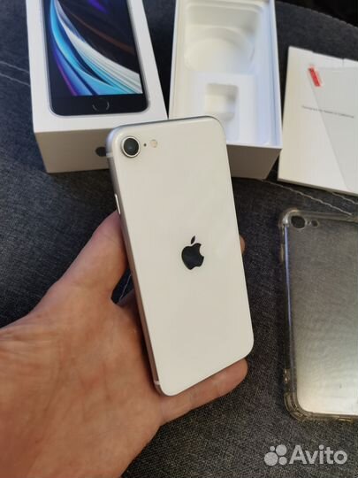 iPhone SE (2020), 64 ГБ