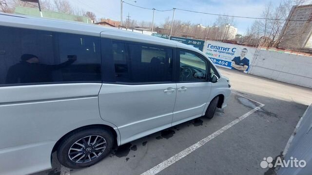 Toyota Voxy 2.0 CVT, 2014, 116 020 км