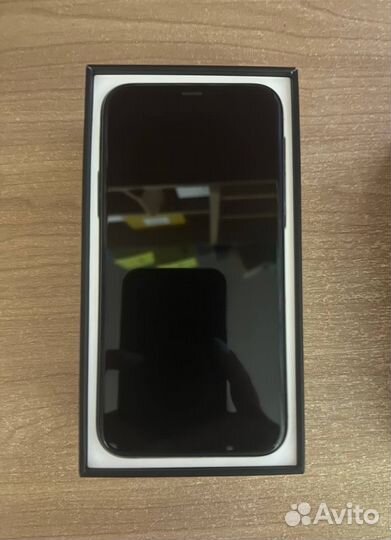Продам Apple iPhone 11 Pro 64GB Midnight Green