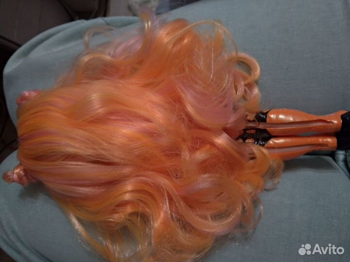 Rainbow High Poppy Rowan