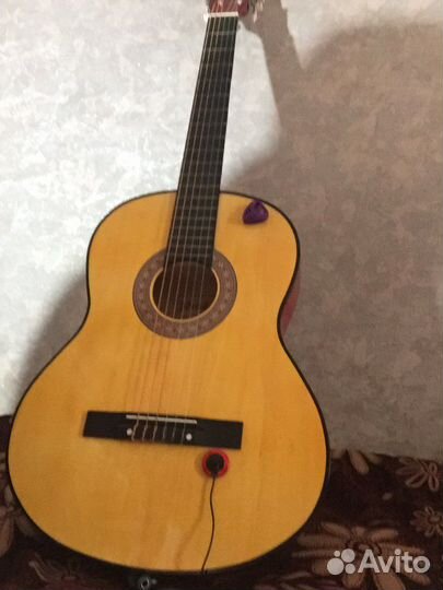 Акустическая гитара