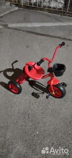 Детский велосипед бу трех колесный