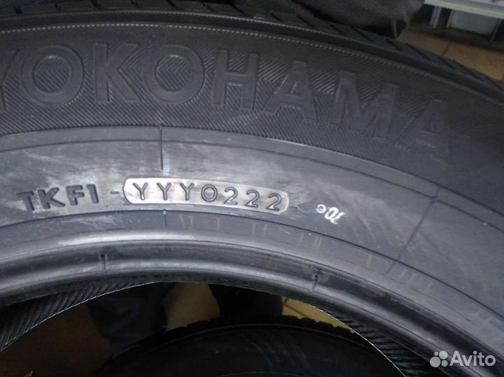 Yokohama BluEarth E70 215/60 R16 95V