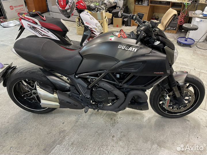 Ducati diavel carbon 2015