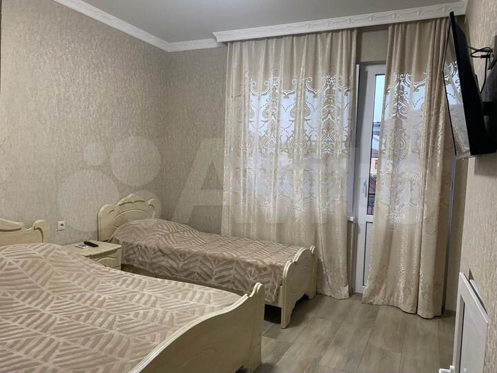 Комната 20 м² в > 9-к., 1/3 эт.