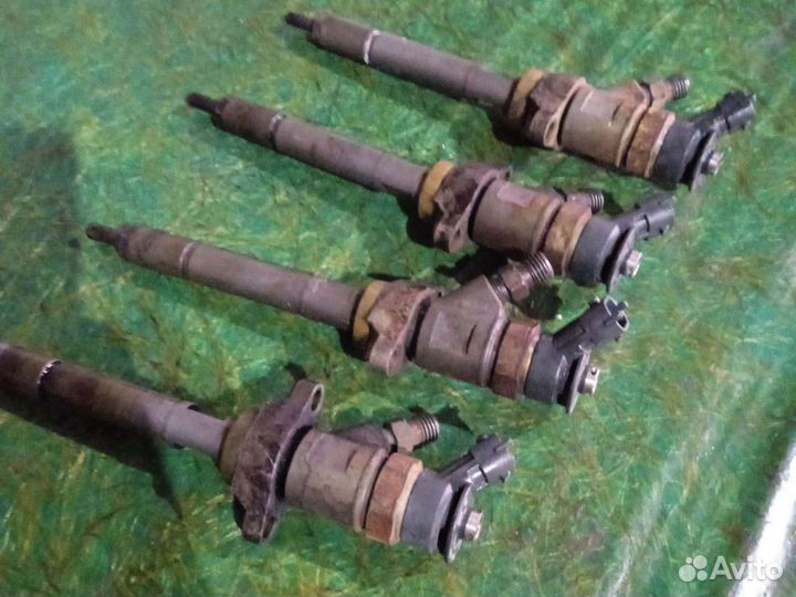 Форсунка дизельная Peugeot Partner 1.6 HDI