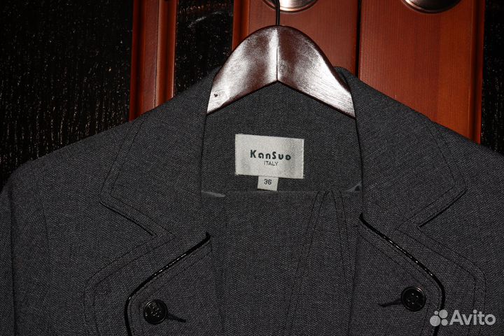 Костюм женский тройка 42 размер