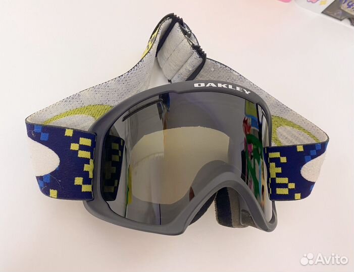 Горнолыжная маска oakley