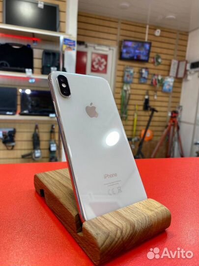iPhone Xs, 64 ГБ