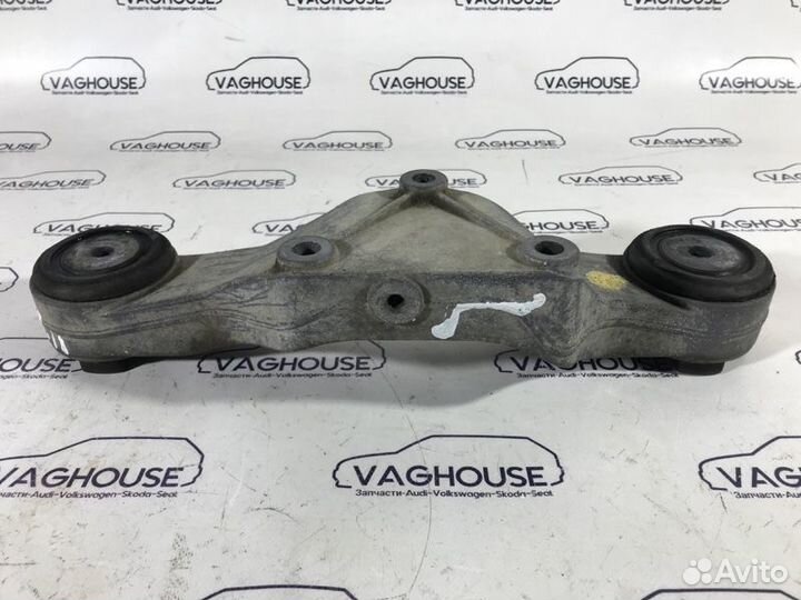 Кронштейн редуктора Audi A6 4B 2.7 ARE 2001