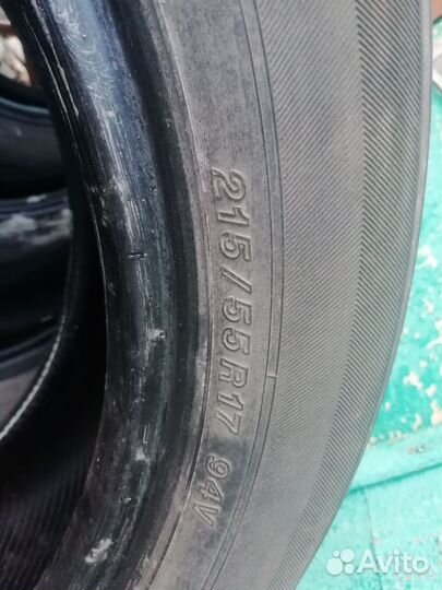 Yokohama BluEarth E70 215/55 R17 94