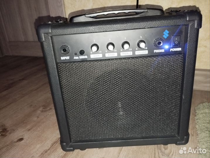 Комбоусилитель для электрогитары