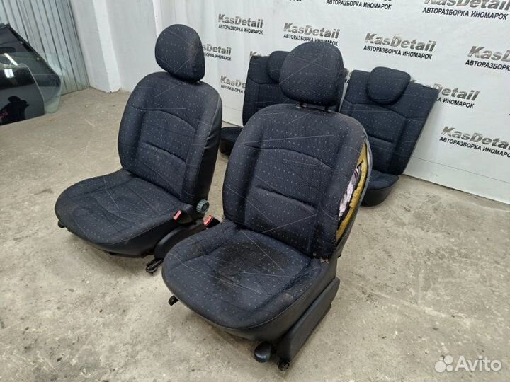 Сиденья комплект Renault Clio хэтчбек (комби) K4JB