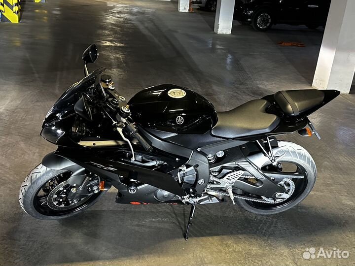 Yamaha R6 2011 (ODO 2000km)
