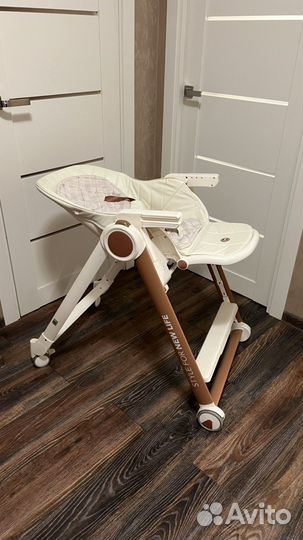 Стул для кормления happy baby berny v2 milk