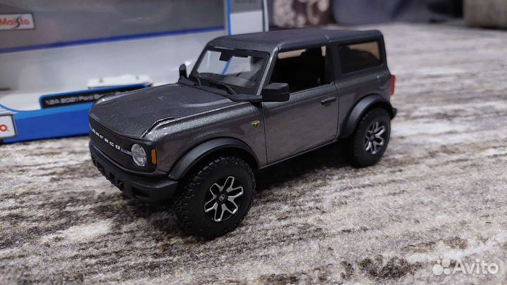 Коллекционная модель Maisto Ford Bronco