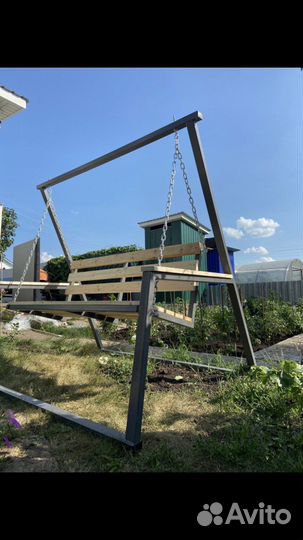 Садовые качели новые