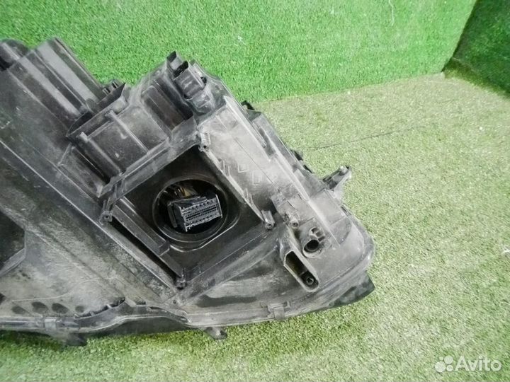 Фара левая Volkswagen Tiguan