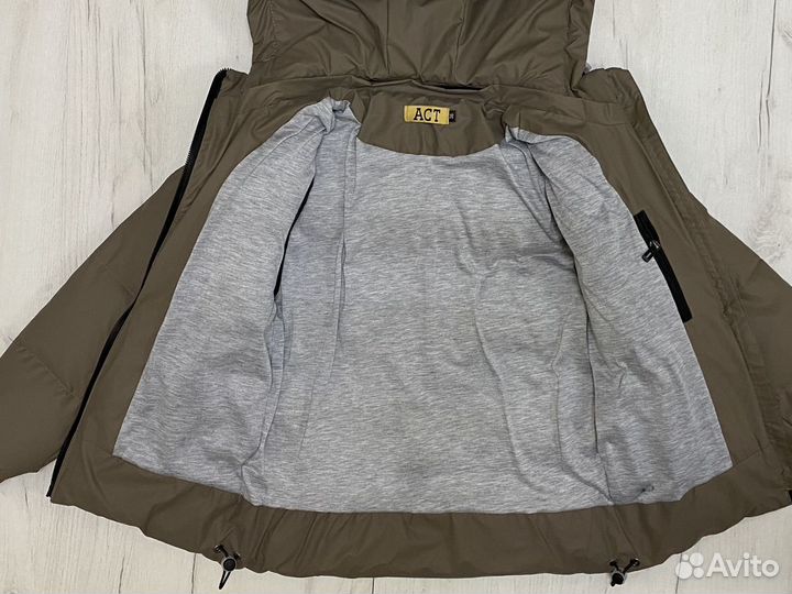 Демисезонная куртка на мальчика Stone Island