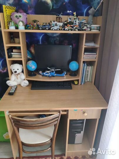 Компьютерный стол