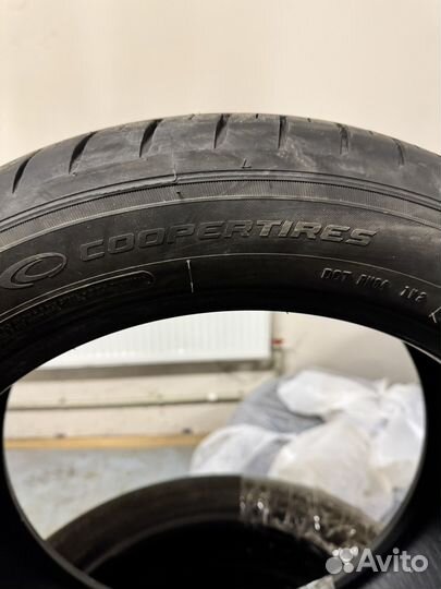 Cooper Evolution CTT 235/50 R19