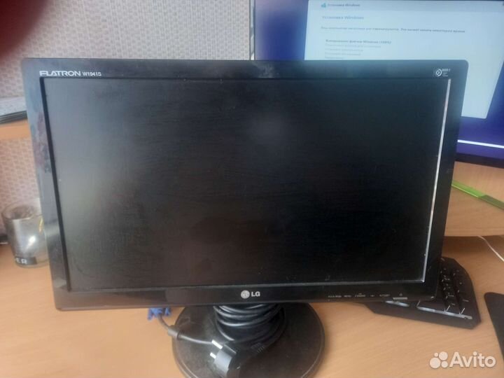 Монитор LG flatron W1941s