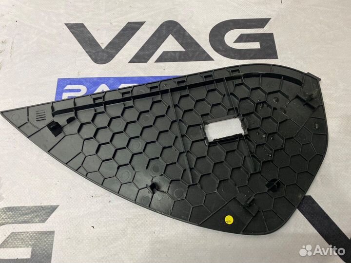 Volkswagen Passat B82015 3G1858248CVR142-212