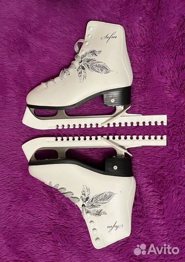 Коньки фигурные Nordway sofia и чехлы для лезвий