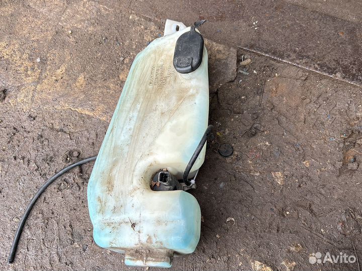 Бачок омывателя рено логан 1