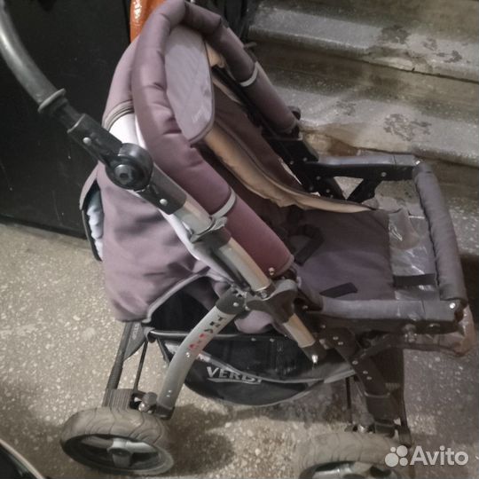 Коляска прогулочная